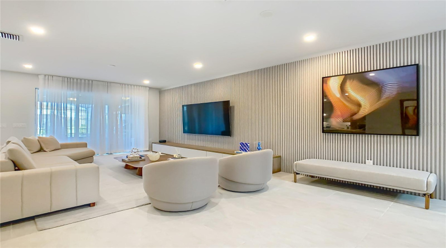 ORLANDO, Florida 32836, 5 Bedrooms Bedrooms, ,4 BathroomsBathrooms,Residential,For Sale,PARKVIEW RESERVE,0,MFRO6328563