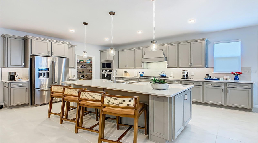 ORLANDO, Florida 32836, 5 Bedrooms Bedrooms, ,4 BathroomsBathrooms,Residential,For Sale,PARKVIEW RESERVE,0,MFRO6328563