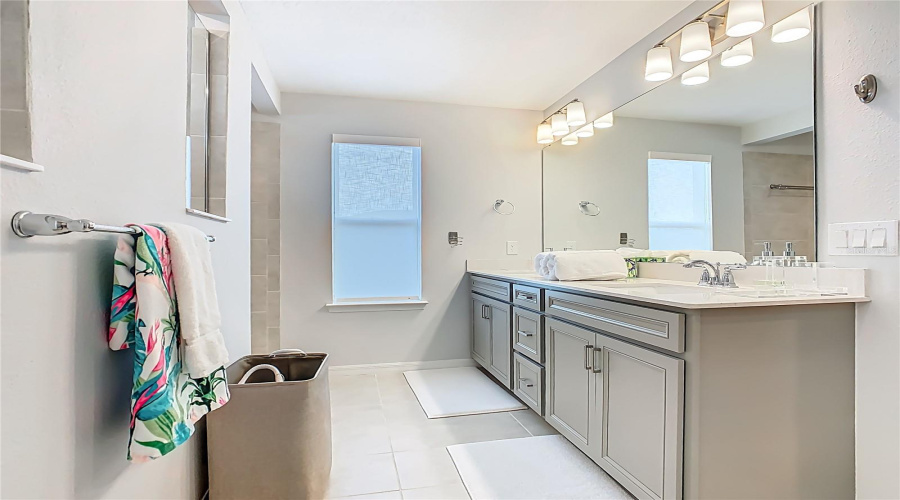 ORLANDO, Florida 32836, 5 Bedrooms Bedrooms, ,4 BathroomsBathrooms,Residential,For Sale,PARKVIEW RESERVE,0,MFRO6328563