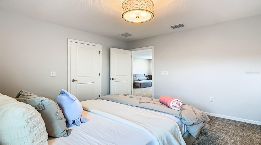 ORLANDO, Florida 32836, 5 Bedrooms Bedrooms, ,4 BathroomsBathrooms,Residential,For Sale,PARKVIEW RESERVE,0,MFRO6328563