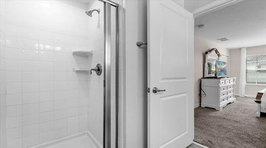 KISSIMMEE, Florida 34746, 5 Bedrooms Bedrooms, ,4 BathroomsBathrooms,Residential,For Sale,PEQUOD,0,MFRG5100044