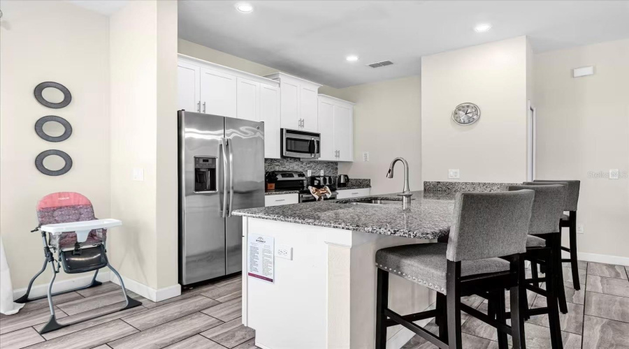 KISSIMMEE, Florida 34746, 5 Bedrooms Bedrooms, ,4 BathroomsBathrooms,Residential,For Sale,PEQUOD,0,MFRG5100044