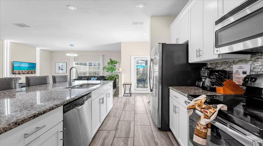 KISSIMMEE, Florida 34746, 5 Bedrooms Bedrooms, ,4 BathroomsBathrooms,Residential,For Sale,PEQUOD,0,MFRG5100044
