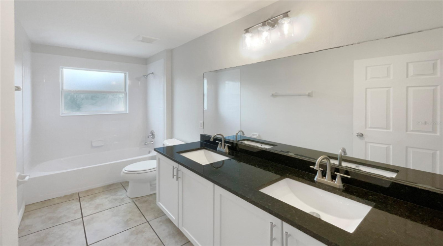KISSIMMEE, Florida 34746, 4 Bedrooms Bedrooms, ,2 BathroomsBathrooms,Residential,For Sale,SHELTER BAY,0,MFRO6330482