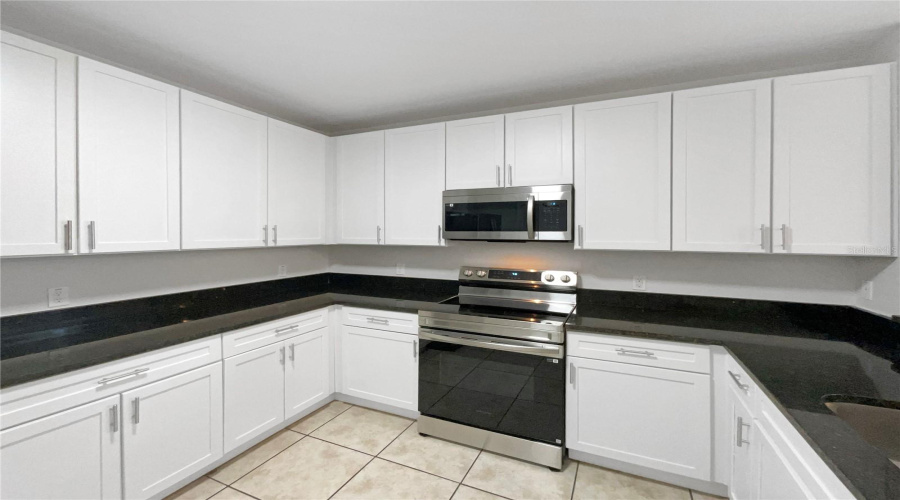 KISSIMMEE, Florida 34746, 4 Bedrooms Bedrooms, ,2 BathroomsBathrooms,Residential,For Sale,SHELTER BAY,0,MFRO6330482