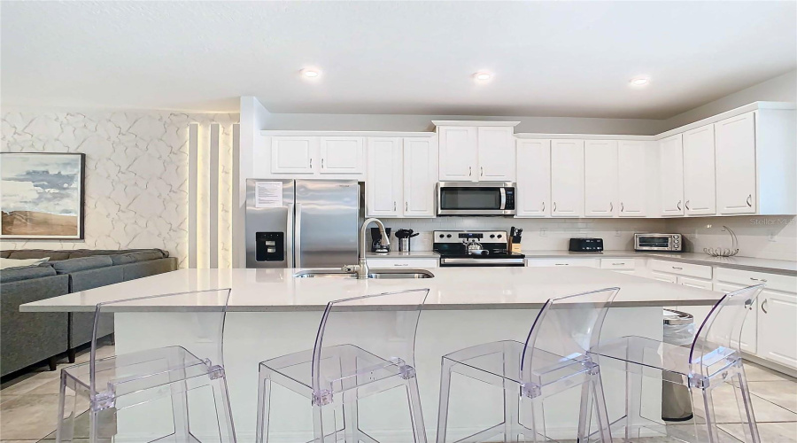 KISSIMMEE, Florida 34747, 4 Bedrooms Bedrooms, ,4 BathroomsBathrooms,Residential,For Sale,AMELIA DOWNS,0,MFRO6239583