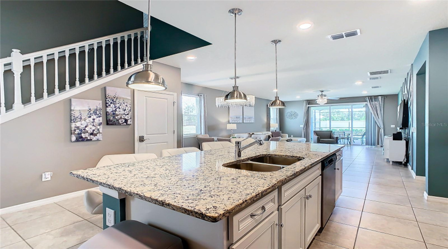 DAVENPORT, Florida 33897, 7 Bedrooms Bedrooms, ,5 BathroomsBathrooms,Residential,For Sale,LILAC,0,MFRO6281370