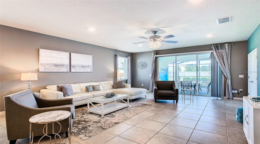 DAVENPORT, Florida 33897, 7 Bedrooms Bedrooms, ,5 BathroomsBathrooms,Residential,For Sale,LILAC,0,MFRO6281370