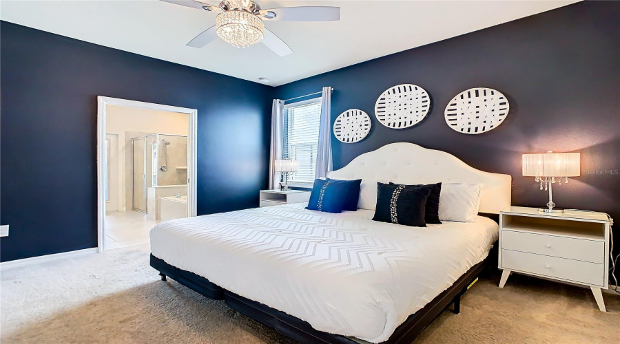DAVENPORT, Florida 33897, 7 Bedrooms Bedrooms, ,5 BathroomsBathrooms,Residential,For Sale,LILAC,0,MFRO6281370