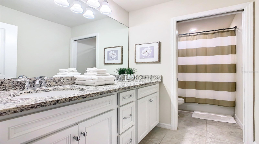 DAVENPORT, Florida 33897, 7 Bedrooms Bedrooms, ,5 BathroomsBathrooms,Residential,For Sale,LILAC,0,MFRO6281370