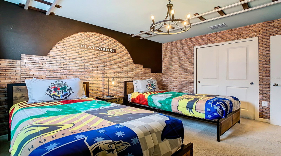 DAVENPORT, Florida 33897, 7 Bedrooms Bedrooms, ,5 BathroomsBathrooms,Residential,For Sale,LILAC,0,MFRO6281370