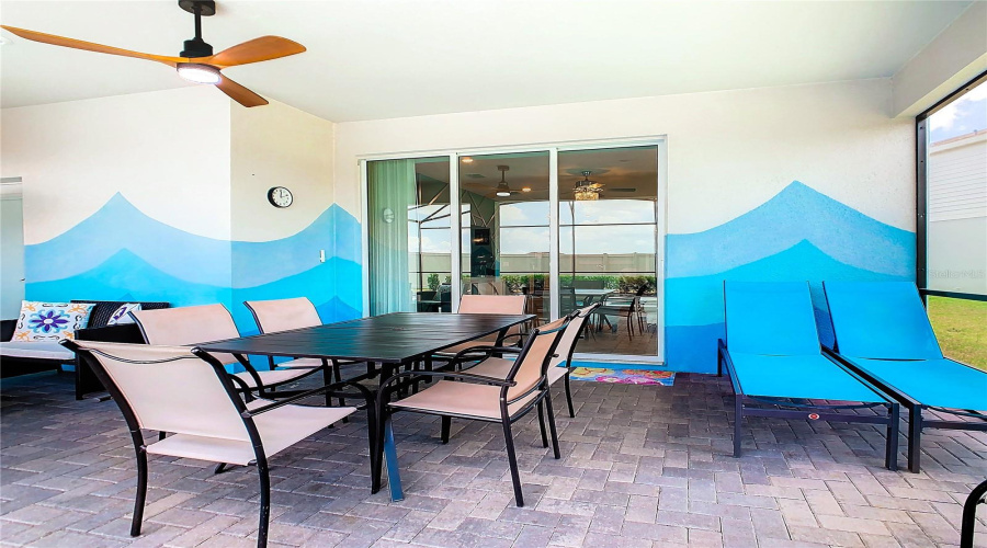 DAVENPORT, Florida 33897, 7 Bedrooms Bedrooms, ,5 BathroomsBathrooms,Residential,For Sale,LILAC,0,MFRO6281370