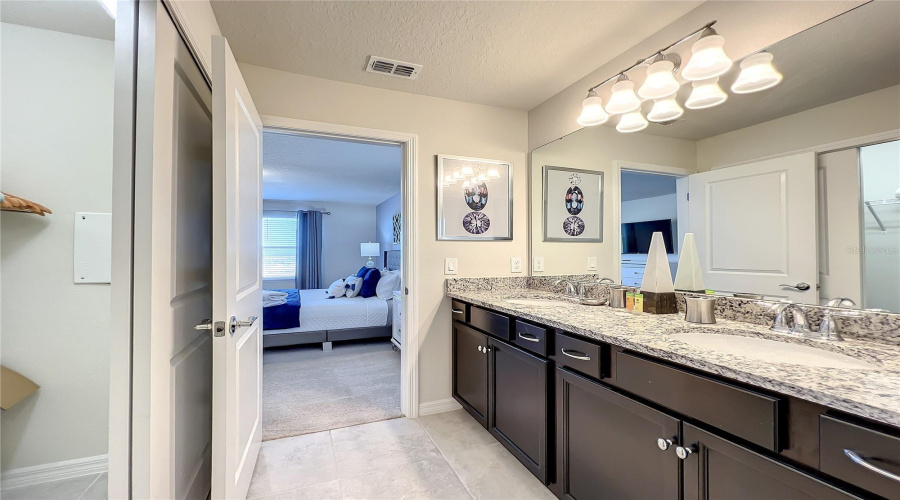 DAVENPORT, Florida 33897, 5 Bedrooms Bedrooms, ,4 BathroomsBathrooms,Residential,For Sale,JASMINE,0,MFRO6258498