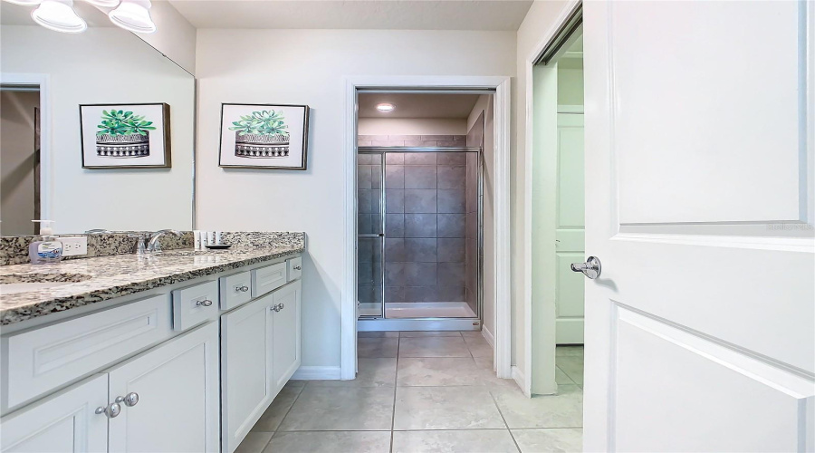 DAVENPORT, Florida 33897, 5 Bedrooms Bedrooms, ,4 BathroomsBathrooms,Residential,For Sale,JETTY,0,MFRO6281358