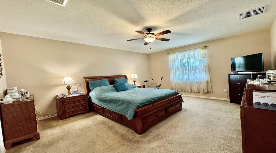 DAVENPORT, Florida 33837, 4 Bedrooms Bedrooms, ,3 BathroomsBathrooms,Residential,For Sale,CAMBRIA GROVE,0,MFRL4954752