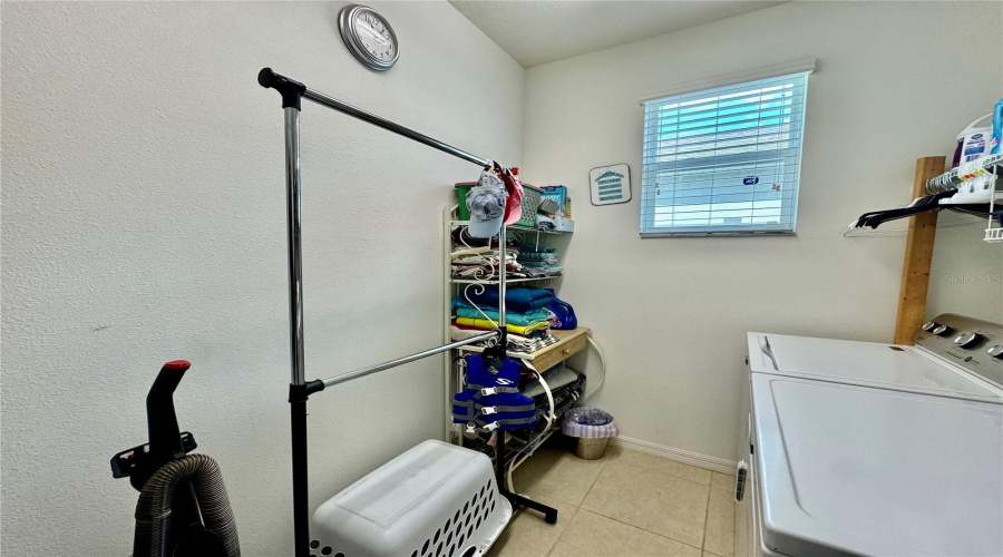 DAVENPORT, Florida 33837, 4 Bedrooms Bedrooms, ,3 BathroomsBathrooms,Residential,For Sale,CAMBRIA GROVE,0,MFRL4954752