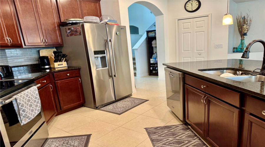 DAVENPORT, Florida 33837, 4 Bedrooms Bedrooms, ,3 BathroomsBathrooms,Residential,For Sale,CAMBRIA GROVE,0,MFRL4954752