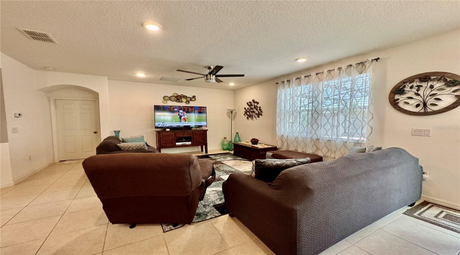 DAVENPORT, Florida 33837, 4 Bedrooms Bedrooms, ,3 BathroomsBathrooms,Residential,For Sale,CAMBRIA GROVE,0,MFRL4954752
