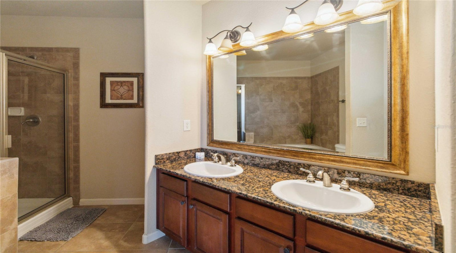 DAVENPORT, Florida 33897, 3 Bedrooms Bedrooms, ,3 BathroomsBathrooms,Residential,For Sale,CHARO,0,MFRS5131615
