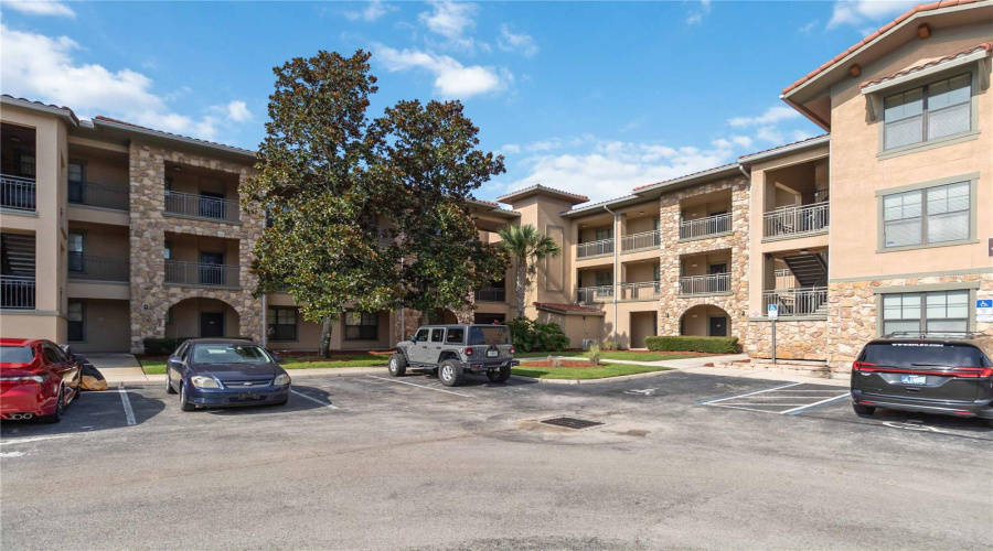 DAVENPORT, Florida 33897, 3 Bedrooms Bedrooms, ,3 BathroomsBathrooms,Residential,For Sale,CHARO,0,MFRS5131615