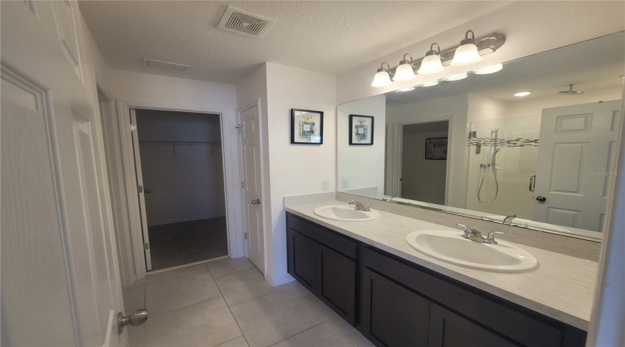 KISSIMMEE, Florida 34746, 4 Bedrooms Bedrooms, ,2 BathroomsBathrooms,Residential,For Sale,CONIFER CONE,0,MFRS5131596
