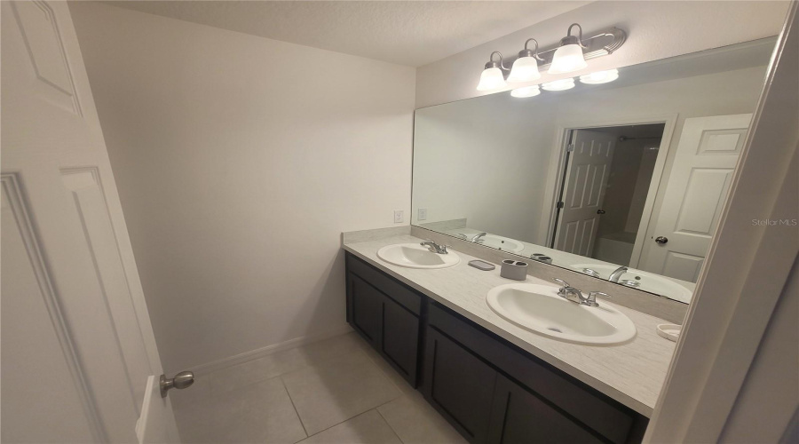 KISSIMMEE, Florida 34746, 4 Bedrooms Bedrooms, ,2 BathroomsBathrooms,Residential,For Sale,CONIFER CONE,0,MFRS5131596