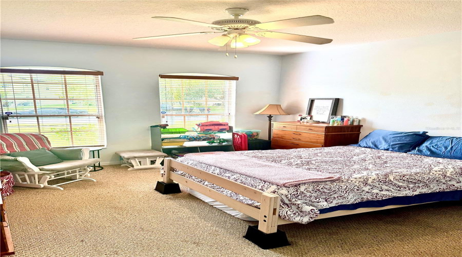 KISSIMMEE, Florida 34746, 3 Bedrooms Bedrooms, ,2 BathroomsBathrooms,Residential,For Sale,THE OAKS,0,MFRS5131600