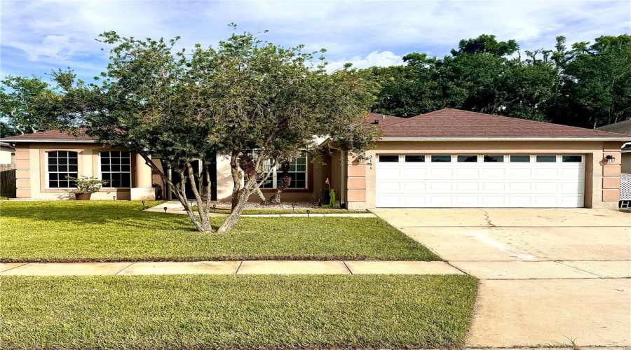 KISSIMMEE, Florida 34746, 3 Bedrooms Bedrooms, ,2 BathroomsBathrooms,Residential,For Sale,THE OAKS,0,MFRS5131600