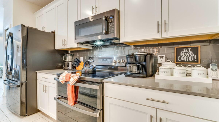KISSIMMEE, Florida 34746, 5 Bedrooms Bedrooms, ,4 BathroomsBathrooms,Residential,For Sale,SIMILE,0,MFRO6330348