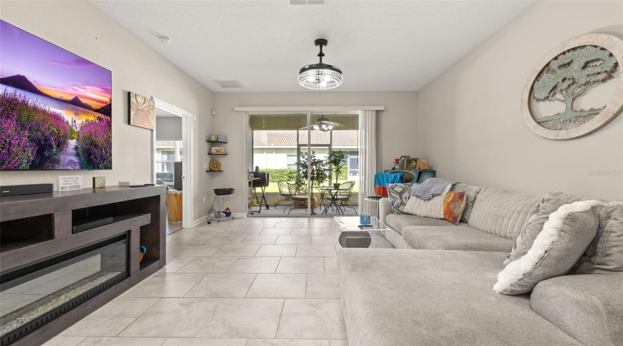 DAVENPORT, Florida 33896, 2 Bedrooms Bedrooms, ,2 BathroomsBathrooms,Residential,For Sale,BLACKWOLF RUN,0,MFRO6325481