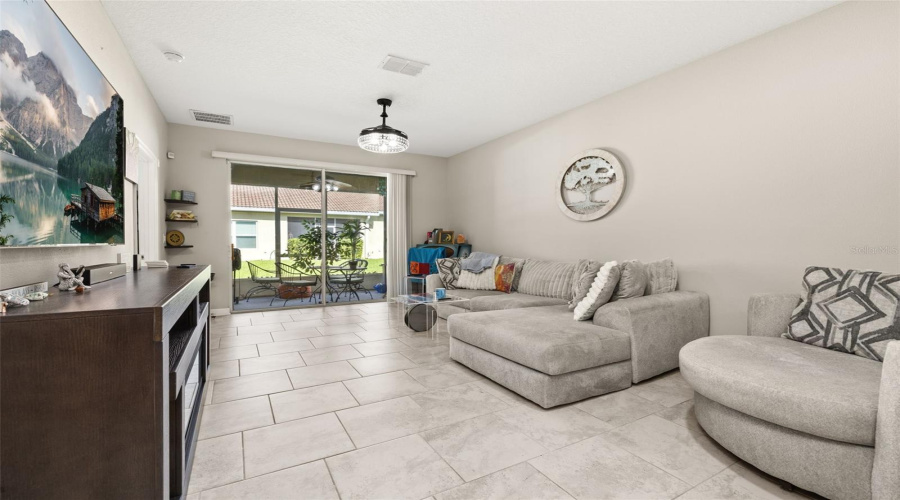 DAVENPORT, Florida 33896, 2 Bedrooms Bedrooms, ,2 BathroomsBathrooms,Residential,For Sale,BLACKWOLF RUN,0,MFRO6325481