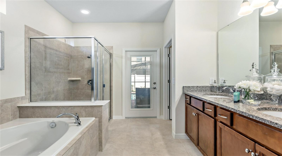 KISSIMMEE, Florida 34747, 7 Bedrooms Bedrooms, ,5 BathroomsBathrooms,Residential,For Sale,QIN,0,MFRO6325462