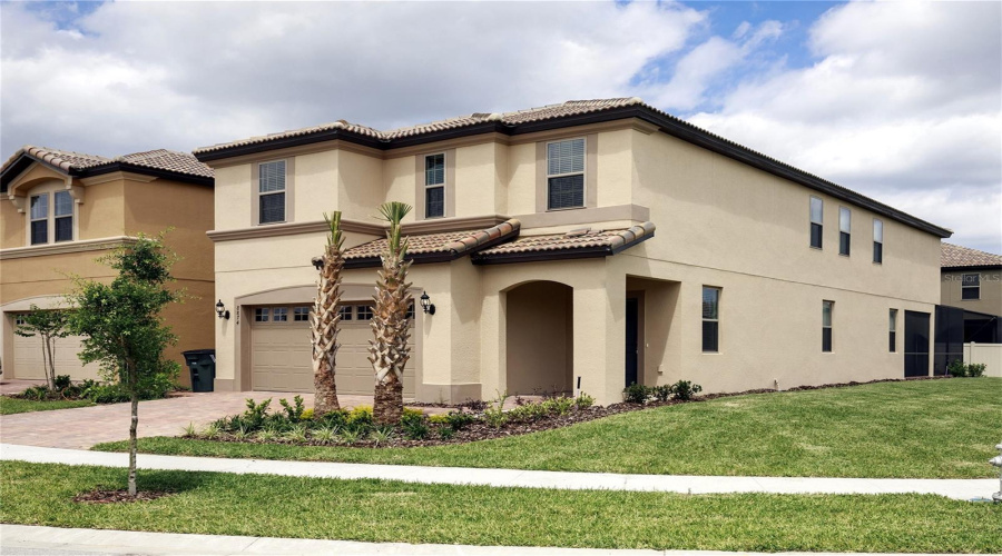 KISSIMMEE, Florida 34747, 7 Bedrooms Bedrooms, ,5 BathroomsBathrooms,Residential,For Sale,QIN,0,MFRO6325462