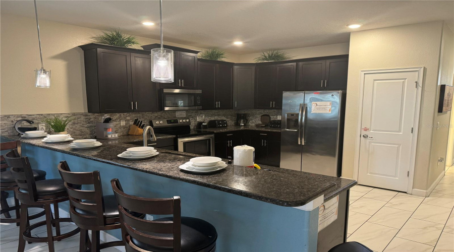 DAVENPORT, Florida 33896, 8 Bedrooms Bedrooms, ,5 BathroomsBathrooms,Residential,For Sale,SCRAMBLE,0,MFRS5119503
