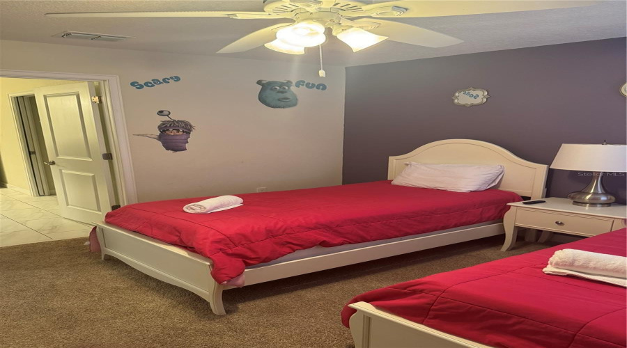 DAVENPORT, Florida 33896, 8 Bedrooms Bedrooms, ,5 BathroomsBathrooms,Residential,For Sale,SCRAMBLE,0,MFRS5119503