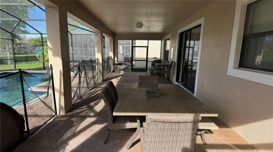 DAVENPORT, Florida 33896, 8 Bedrooms Bedrooms, ,5 BathroomsBathrooms,Residential,For Sale,SCRAMBLE,0,MFRS5119503