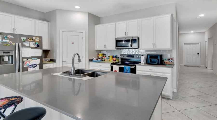 DAVENPORT, Florida 33837, 3 Bedrooms Bedrooms, ,2 BathroomsBathrooms,Residential,For Sale,TAFT,0,MFRG5100087