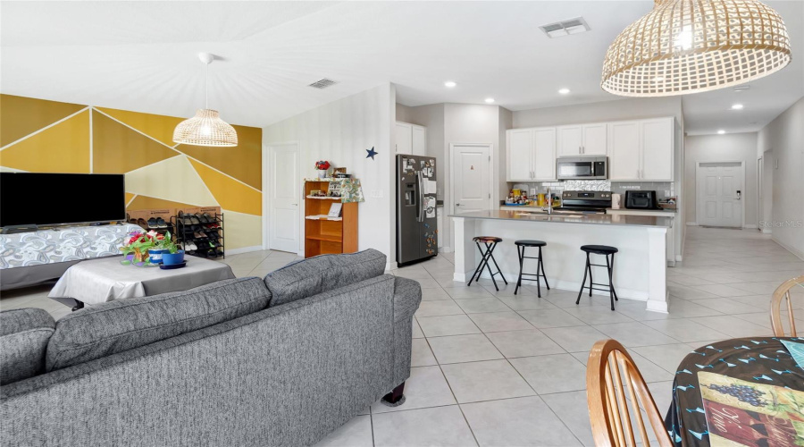 DAVENPORT, Florida 33837, 3 Bedrooms Bedrooms, ,2 BathroomsBathrooms,Residential,For Sale,TAFT,0,MFRG5100087