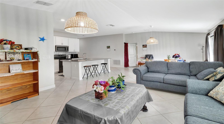 DAVENPORT, Florida 33837, 3 Bedrooms Bedrooms, ,2 BathroomsBathrooms,Residential,For Sale,TAFT,0,MFRG5100087