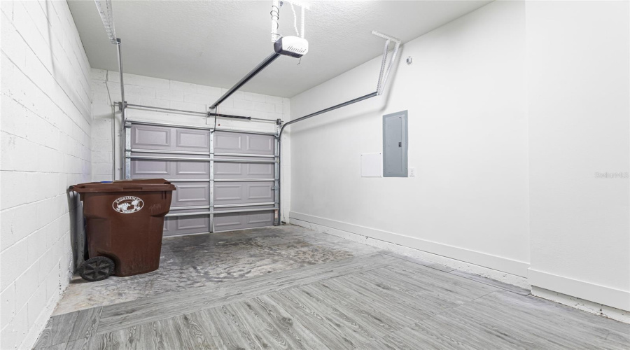 KISSIMMEE, Florida 34746, 4 Bedrooms Bedrooms, ,2 BathroomsBathrooms,Residential,For Sale,SUMMER FLOWERS,0,MFRO6330662