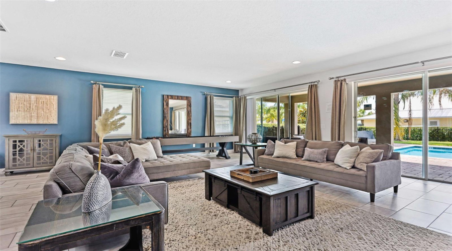 KISSIMMEE, Florida 34747, 9 Bedrooms Bedrooms, ,8 BathroomsBathrooms,Residential,For Sale,CLAWSON,0,MFRO6330593