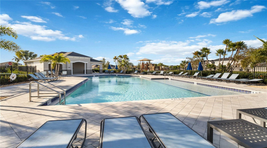 DAVENPORT, Florida 33896, 3 Bedrooms Bedrooms, ,2 BathroomsBathrooms,Residential,For Sale,NORLEY,0,MFRO6330092