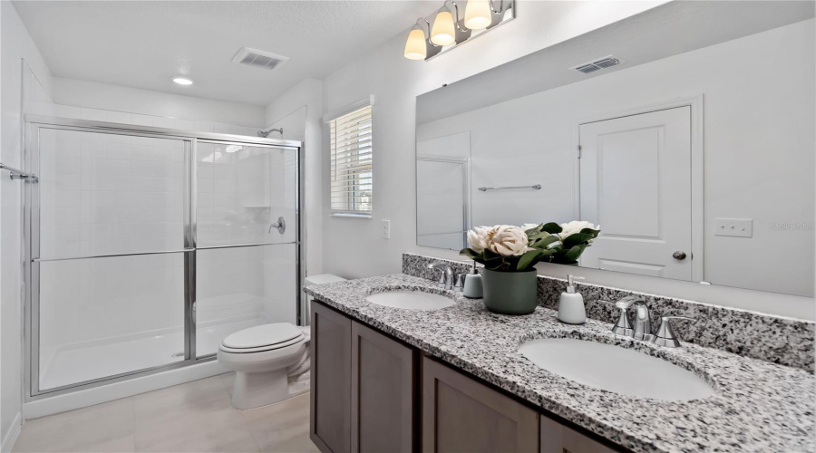 DAVENPORT, Florida 33896, 3 Bedrooms Bedrooms, ,2 BathroomsBathrooms,Residential,For Sale,NORLEY,0,MFRO6330092