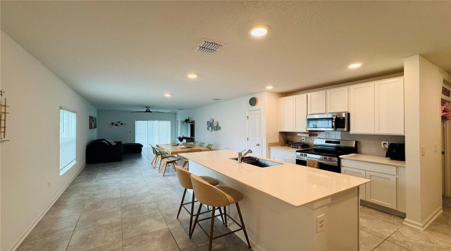 KISSIMMEE, Florida 34746, 3 Bedrooms Bedrooms, ,2 BathroomsBathrooms,Residential,For Sale,TWISTED TWIG,0,MFRO6322472