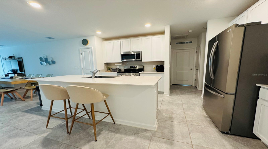 KISSIMMEE, Florida 34746, 3 Bedrooms Bedrooms, ,2 BathroomsBathrooms,Residential,For Sale,TWISTED TWIG,0,MFRO6322472