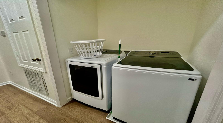 KISSIMMEE, Florida 34747, 3 Bedrooms Bedrooms, ,3 BathroomsBathrooms,Residential,For Sale,OTTERSPOOL ST,0,MFRS5121115