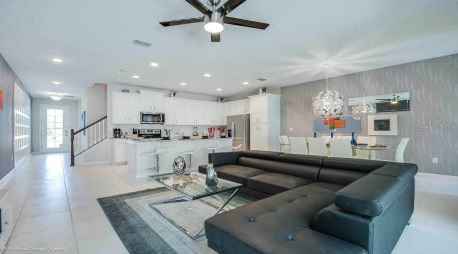 KISSIMMEE, Florida 34747, 5 Bedrooms Bedrooms, ,4 BathroomsBathrooms,Residential,For Sale,CAREY PALM,0,MFRO6330330