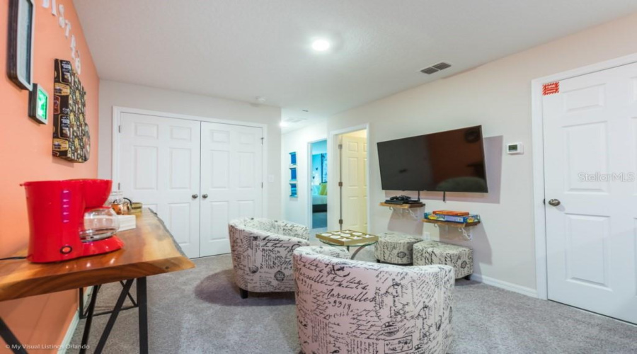 KISSIMMEE, Florida 34747, 5 Bedrooms Bedrooms, ,4 BathroomsBathrooms,Residential,For Sale,CAREY PALM,0,MFRO6330330