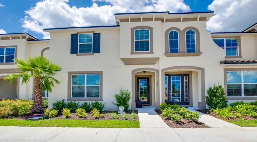 KISSIMMEE, Florida 34747, 5 Bedrooms Bedrooms, ,4 BathroomsBathrooms,Residential,For Sale,CAREY PALM,0,MFRO6330330