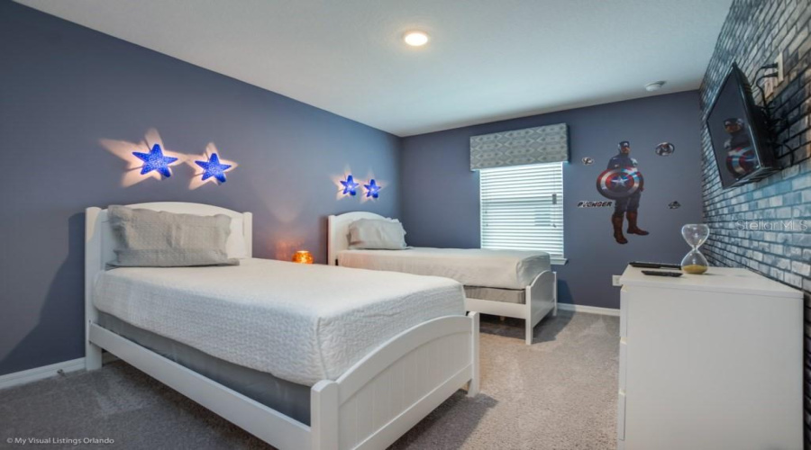 KISSIMMEE, Florida 34747, 5 Bedrooms Bedrooms, ,4 BathroomsBathrooms,Residential,For Sale,CAREY PALM,0,MFRO6330330